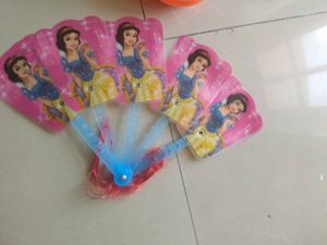 Light-Up Snow White Fan &amp; Toy Hammer Play Set