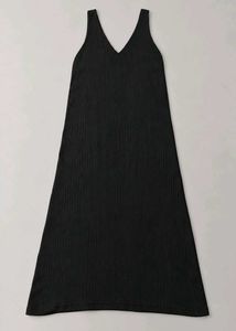 BLACK RIBBED V-NECK SLEEVELESS A-LINE MIDI DRESS