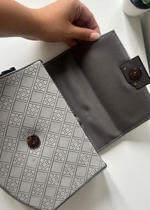 Chic Textured Grey Crossbody Bag