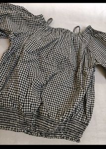 Cute Gingham Off-Shoulder Top