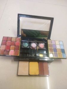 Makeup Box