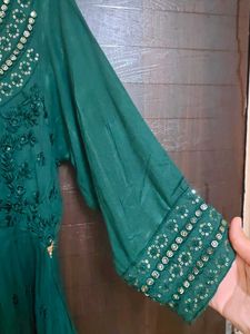 Elegant Emerald Green Kurta Set with Du