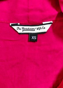 Chic Pink Ruffled Sleeveless Top