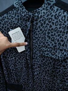 Chic Leopard Print Button-Up with zip Bodycon dres