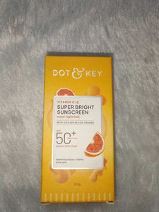 Dot & Key Vitamin C+E Super Bright Sunscreen