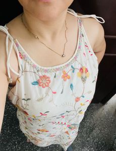 Embroidered White Kurti🤍🤎❤️