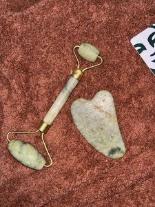 Jade Facial Roller &amp; Gua Sha Set