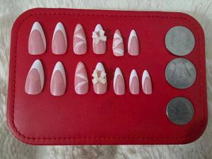 💅French Tip Press-On Nails with Bows💅