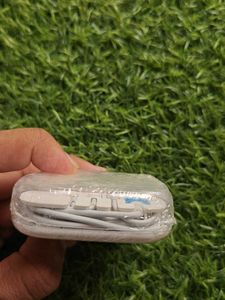 Apple EarPods with Lightning Connector