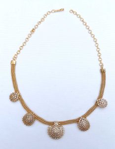 Elegant Gold Chain Necklace with Pendants