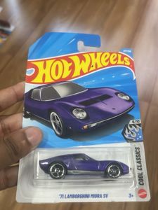 Hot Wheels 1971 Lamborghini Miura SV