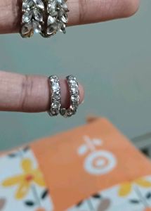 Savana Sparkling Hoop Earrings