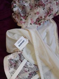 floral heart neck top