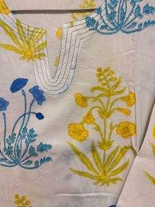 kilol White Kurta with Blue &amp; Yellow Floral Print