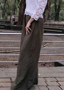 Palazzo Pant With Side Chain
