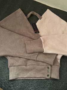 cute v wool top