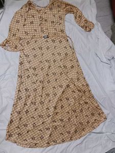 Elegant Gown For Gilrs with no delevery charges
