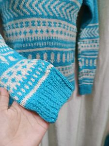 Stylish Blue Knit Sweater