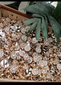 Sparkling Embellishment Buttons - Pack