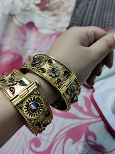 gold pleated kada set