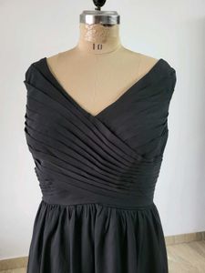 Elegant Black V-Neck Floor-Length Dress  Bust  44