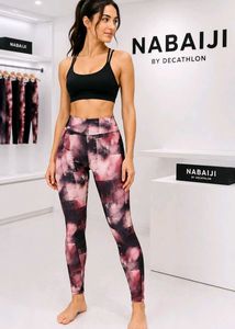 Nabaiji sports full tight.