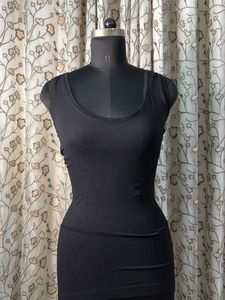 Basic Black Sleeveless Tank Top