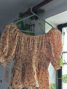 Cute Floral Puff Sleeve Top