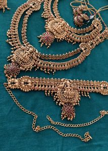 Antique Gold Bridal Jewelry Set