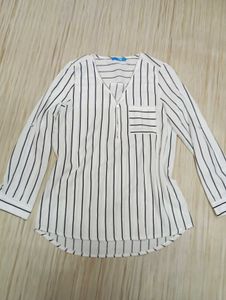 Chic Striped Zip-Front Blouse