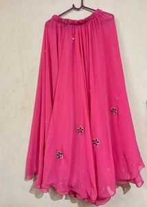 Chic Pink Maxi Skirt with Floral Embellishments