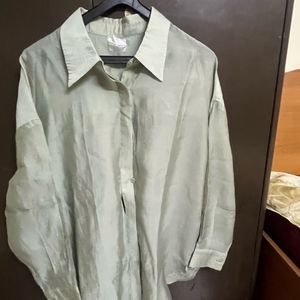Oversized Green Button-Up Shirt(unused)