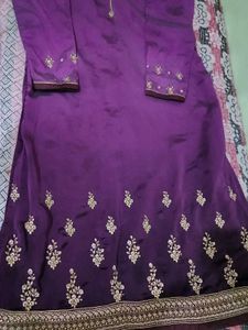 Elegant Purple Embroidered Kurta