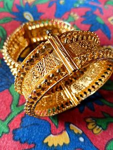 Exquisite Gold Tone Designer Bangles