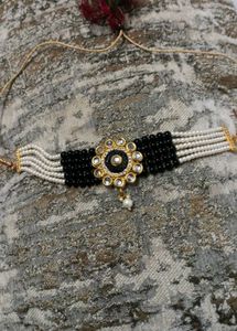 Elegant Black & White Pearl Choker Necklace
