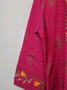Elegant Pink Embroidered Kurta