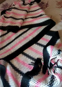 Stylish 🧣 Scarf With White Black And Pink Pattern