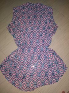 Stylish Printed Sleeveles translucent Top