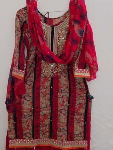 Red &amp; Gold Embellished Salwar Kameez