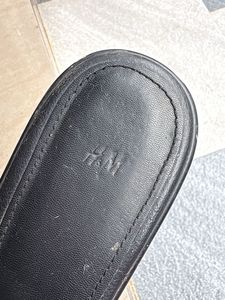 Black H&amp;M Slides