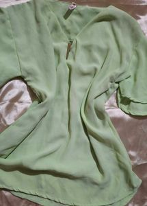 Five tops bundle offer grab fast