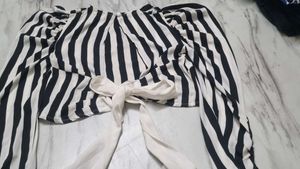 Chic Striped Tie-Front Crop Top