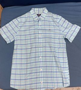 Vineyard Vines Plaid button down shirt