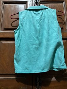 Sleeveless Collared Top