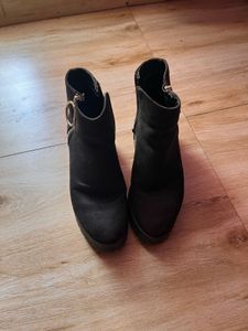 Chic Black Platform Ankle Boots
