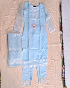 Pakistani Beautiful Suit Set With Dupatta