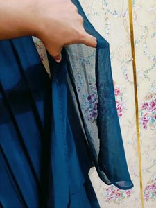 🇳🇿💫🎀Elegant Teal Blue Gown with Golden Stripes
