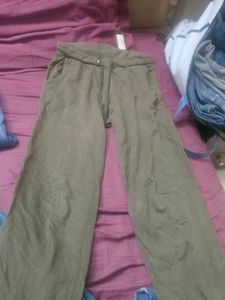 Comfortable Green Joggers