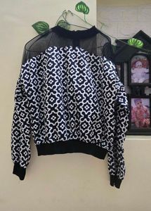 Chic Black &amp; White Printed Tunic