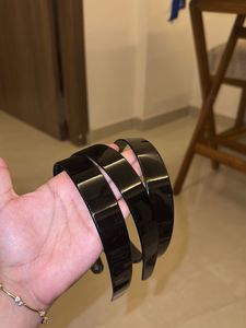 black headband - plastic (x3)
